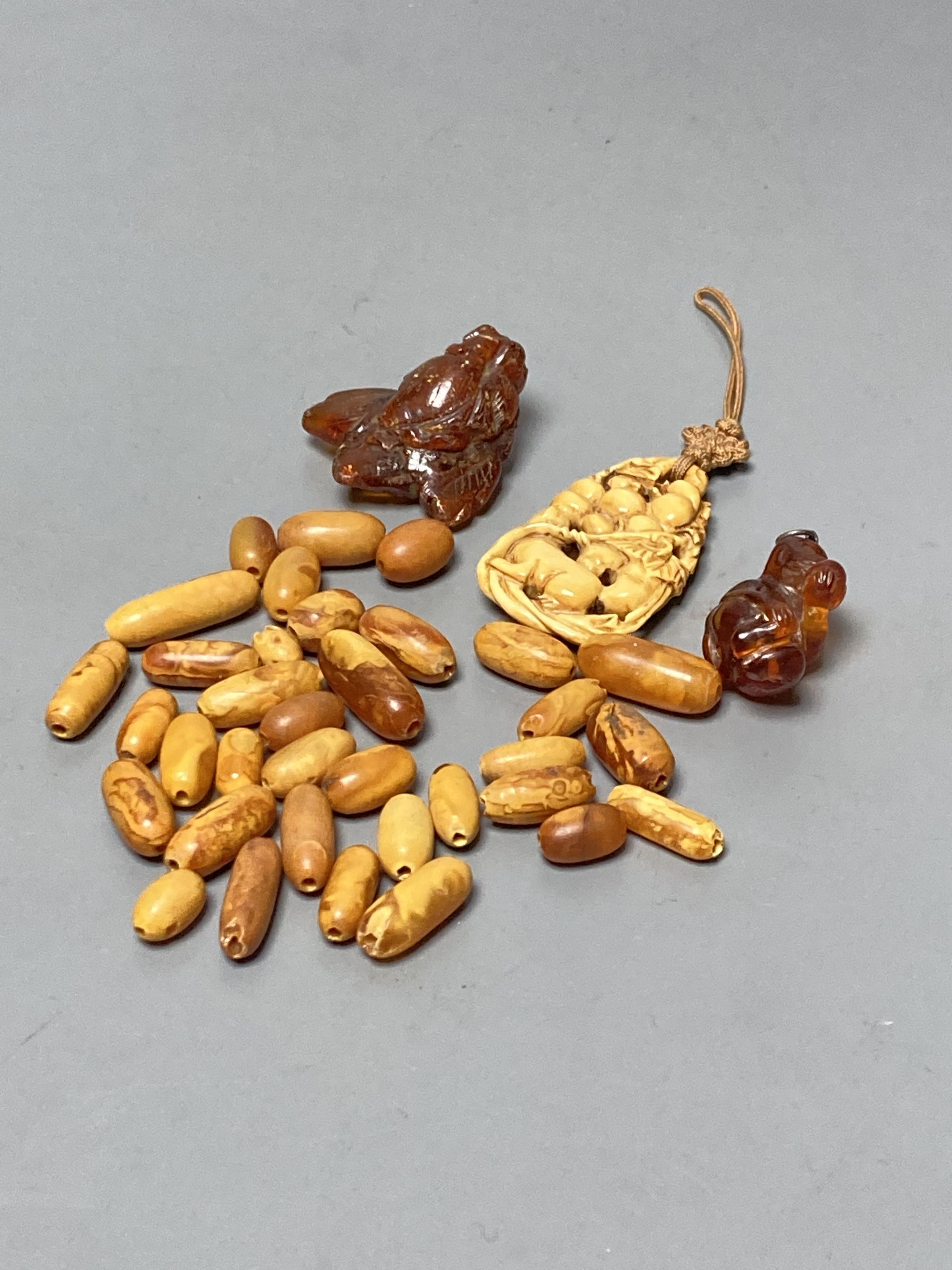 A quantity of amber beads